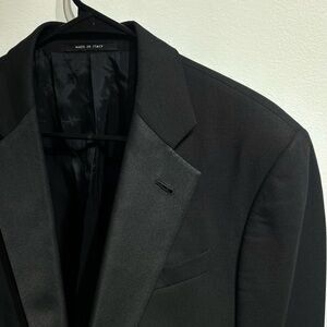 Armani Tuxedo Dinner Blazer Size 41R Satin pads wool and silk Made in Italy